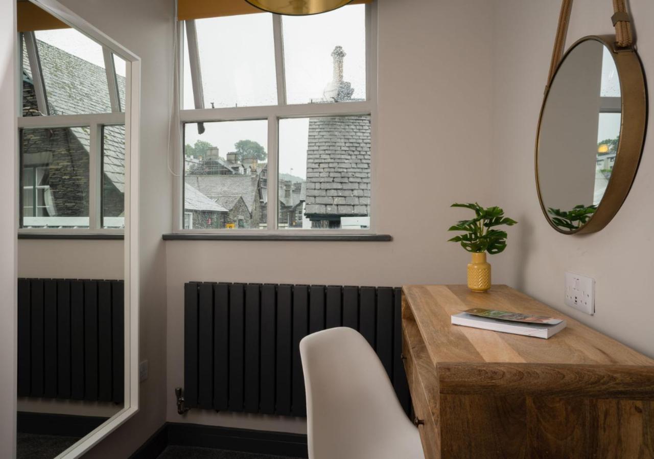 Spacious - Contemporary 2Br Apartment - Central Ambleside - Parking المظهر الخارجي الصورة